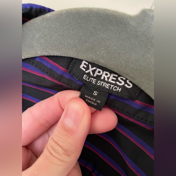 Express Elite Stretch Ruffle Blouse - Picture 4 of 4